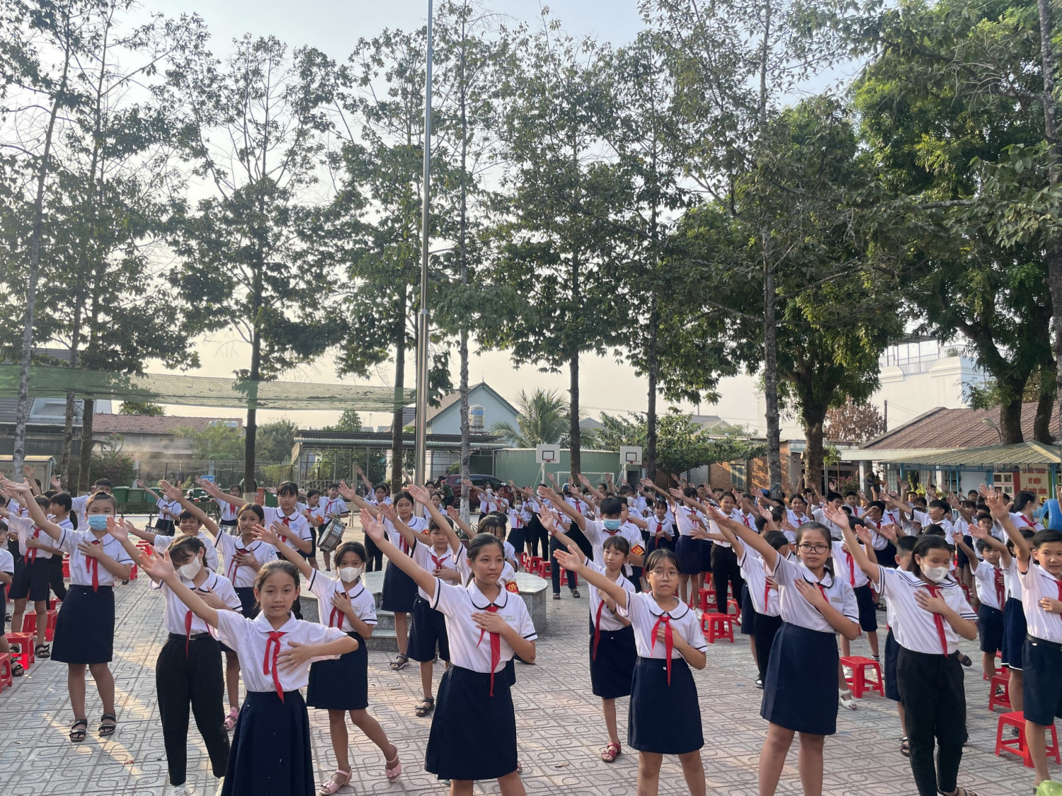 HOẠT ĐỘNG CHÀO MỪNG NGÀY THÀNH LẬP ĐOÀN THANH NIÊN CỘNG SẢN HỒ CHÍ MINH 26/3